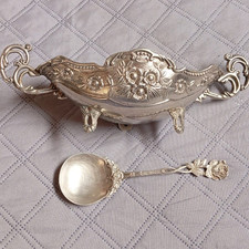 Versilberte Schale mit