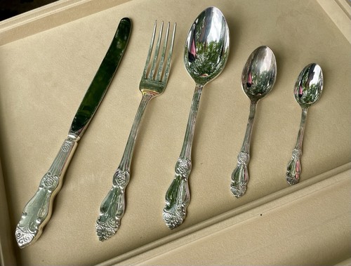 Versilbertes besteckset für - besteckset,